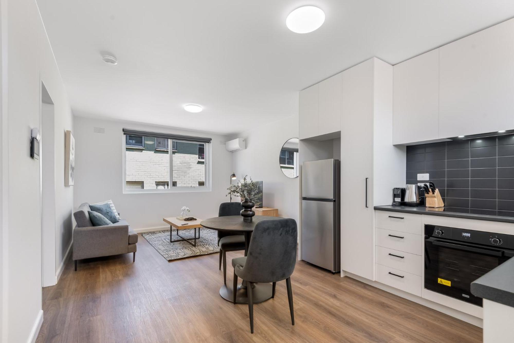 Convenient 1-Bed In The Heart Of St Kilda Apartment Melbourne Exterior photo